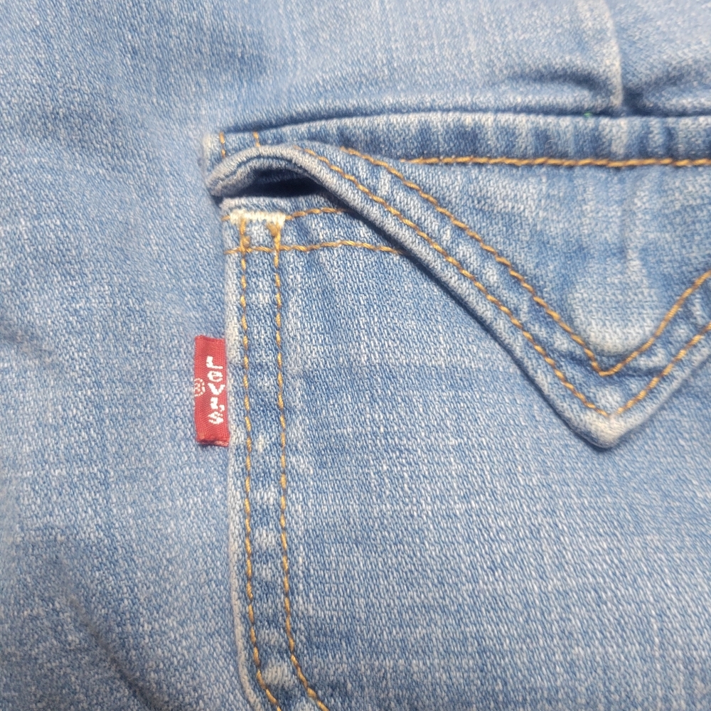 Women's 2007 Levi's 545 Denim Jean Shorts Snap Flap Pocket Sz 6 - Picture 4 of 6